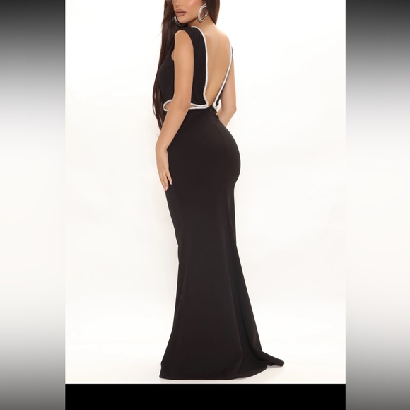 Fashion nova black maxi dress with cut outs - Picture 3 of 4